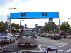 イミグレ前の渋滞